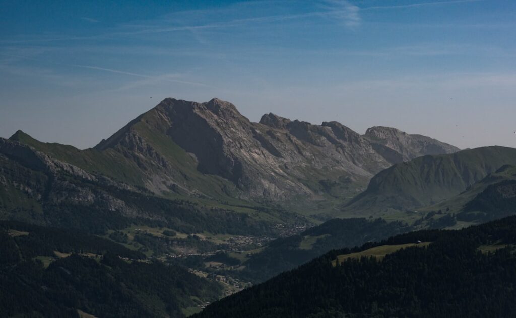 entdecken sie das vermögen von lothar matthäus, dem legendären deutschen fußballspieler, einschließlich seines geschätzten nettovermögens, seiner karrierehöhepunkte und einkommen.